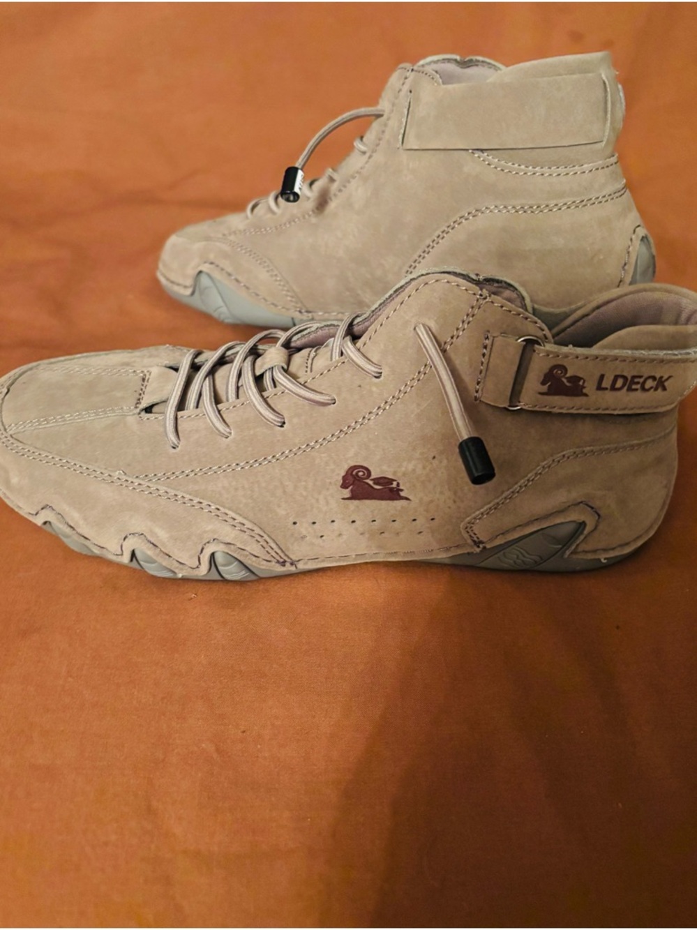 Ldeck Womens Beige Suade High-Top Chukka boots